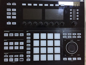 Native Instruments Maschine Studio Black w/ SOFTWARE