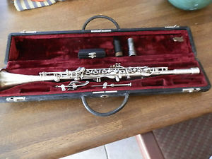 VINTAGE SILVER KING CLARINET W/STERLING SILVER BELL,M.P. ORIGINAL CASE MINTY !!!