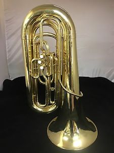 Holton (Yamaha Model YBB-103) Concert/Marching Bb 3/4 size Tuba w/New case