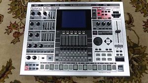 Roland MC-909 Sampling Groovebox Music Sequencer - Extended RAM - Awesome Catch!