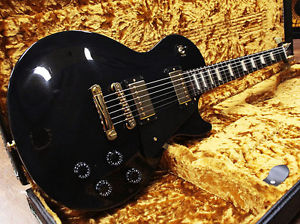 Gibson Les Paul Studio 2016 Ebony with Gold Hardware Used w / Hard case