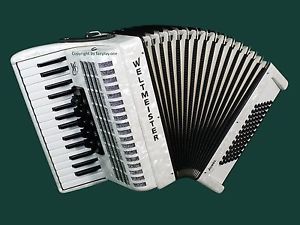 Akkordeon Weltmeister Juwel 30/72/5/III Vorführer zum Top Preis