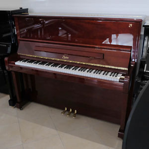 Used Boston 126 upright piano in polished Mahogany C2001