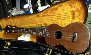 MARTIN Vintage CONCERT UKE Ukulele / very worn shape