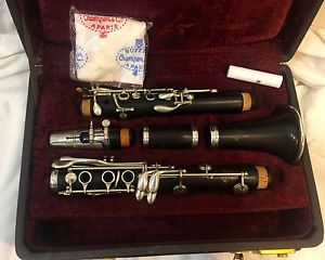 Beautiful 1953 Vintage BUFFET R-13 CLARINET- Nickel keys , Newly Overhauled!