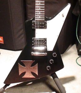 1992 Gibson Explorer- Vintage and awesome! Fast neck-killer tone-perfect balance