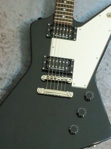 Edwards E-EX-92D Used w / Gigbag