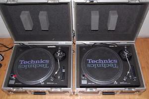 2x Black Technics 1210 Mk5's W/ RoadReady Cases ++ Shure Needles  L@@@@@K!!!