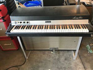 Fender Rhodes 73 Suitcase with Vibrato Classic!!