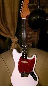 Vintage 1965 Fender Musicmaster ll