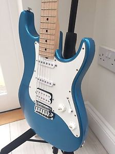 SUHR PRO SERIES S2 MAPLE NECK in LAKE PLACID BLUE with DELUXE PADDED GIG-BAG