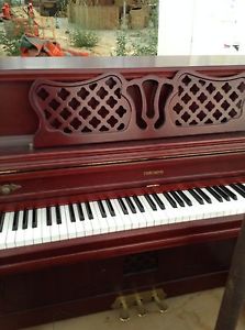 piano triumph valeur plus de 4000 euros