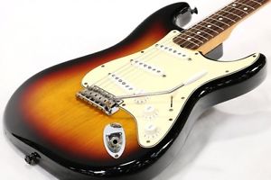 Fender USA American Vintage 62 Stratocaster Thin Lacquer 3-Color Sunburst