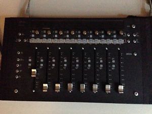 AVID Artist Mix  - 8-Kanal DAW Controller - (2 Jahre Restgarantie / Thomann)