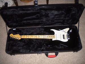FENDER AMERICAN DELUXE SHAWBUCKER STRAOCASTER