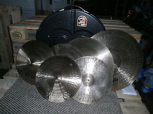 UFIP-Beckenset (ähnlich Paiste,Sabian) + Meinl Cymbalcase