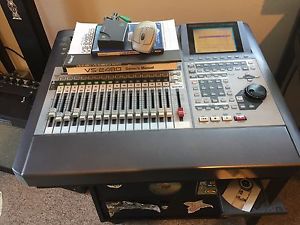 Roland VS2480CD 