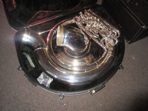 Jupiter 4 valve sousaphone w hard case