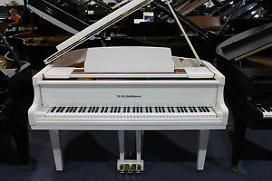 DH Baldwin Gloss White 4'7 Baby Grand Piano
