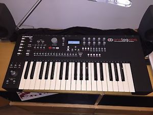 Elektron Analog Keys Four Voice Analog SYNTHESIZER Sweet