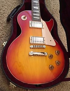 2009 R8, 1958 Les Paul Standard Reissue from the Gibson Custom Shop, Plain Top