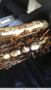 Chiltern Alto Saxophone A-M6 Dark Gold