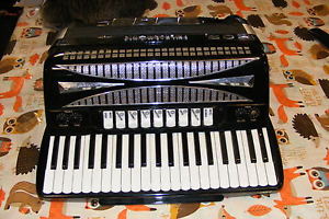 PHILHARMONIC ACCORDION