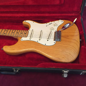 1974 Vintage Fender Stratocaster Electric Guitar W/Case Natural; Maple Neck!