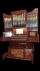 Orgelprospekt mit 22 Orgelbauer Blindpfeifen. Hauptwerk / Digital Orgeln/ Sakral