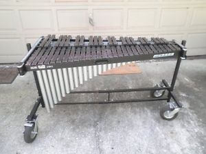Musser M31 Marimba Xylophone 4-Octave 49-Notes w/ Concert Frame All Terrain Cart
