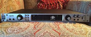 UNIVERSAL AUDIO APOLLO QUAD INTERFACE - UNDR 20 HRS USE -WILL TRANSFER OWNERSHIP