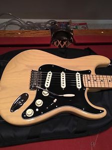 Fender Deluxe Stratocaster Vintage Blonde