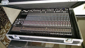 MACKIE 32-8-2  PRO 32 CHANNEL 8 BUS STUDIO MIXER NO POWER SUPPLY w/ Road Case