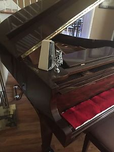 Baby Grand Piano Young Chang USA 2000