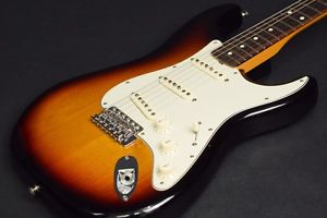 Fender Mexico Classic Series 60s Stratocaster Lacquer 3CS Electric Guitar