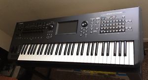 Yamaha Montage 61 Key Keyboard Synthesizer Mint FREE SHIPPING
