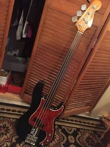 1971 American Fretless Fender Precision Bass
