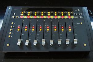 Avid Artist Mix Outboard Controller with Faders - Pro Tools  - Logic Pro X
