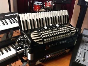 accordion Excelsior Symphoni serial 107xx With Case