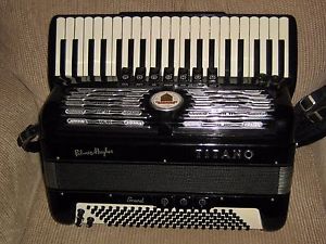 Titano Grand Accordion Full Size 3 Reed with Baldoni Bass