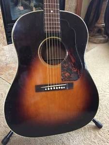 1942 Gibson J45 Banner