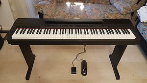 Pianoforte digitale tastiera Yamaha P-155B completa di supporto originale