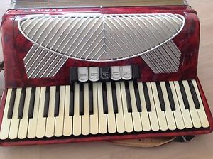 Akkordeon,Piano,Hohner,Verdi IV,Jahr 1939, 120Bässe,4Chöre, mit original Koffer