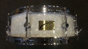 Canopus NV60-M2 Neo Vintage White Marine Pearl 5x14 Snare Drum
