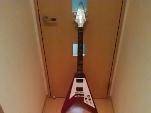 GIBSON FLYING-V Walnut Red