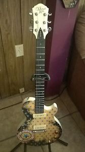 MICHAEL KELLY PATRIOT SPECIAL "NEWCASTLE ALE" SOLID BODY ELECTRIC GUITAR, SCARCE