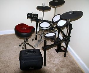 Yamaha DTX562K Electronic Drum Set w/DW 9000 Double Pedal & Hydraulic Throne