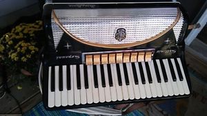 SOPRANI SETTIMIO PIANO ACCORDION 41 KEY 120 BASS M411/47 ITALY ACCORDIAN