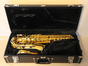 GENUINE YAMAHA YAS-52 ALTO SAXOPHONE MADE IN JAPAN VERY CLEAN & WONDERFUL SOUND