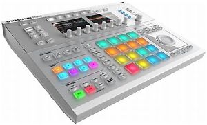 Native Instruments Maschine Studio white - XXL-Groovebox für Producer in weiß